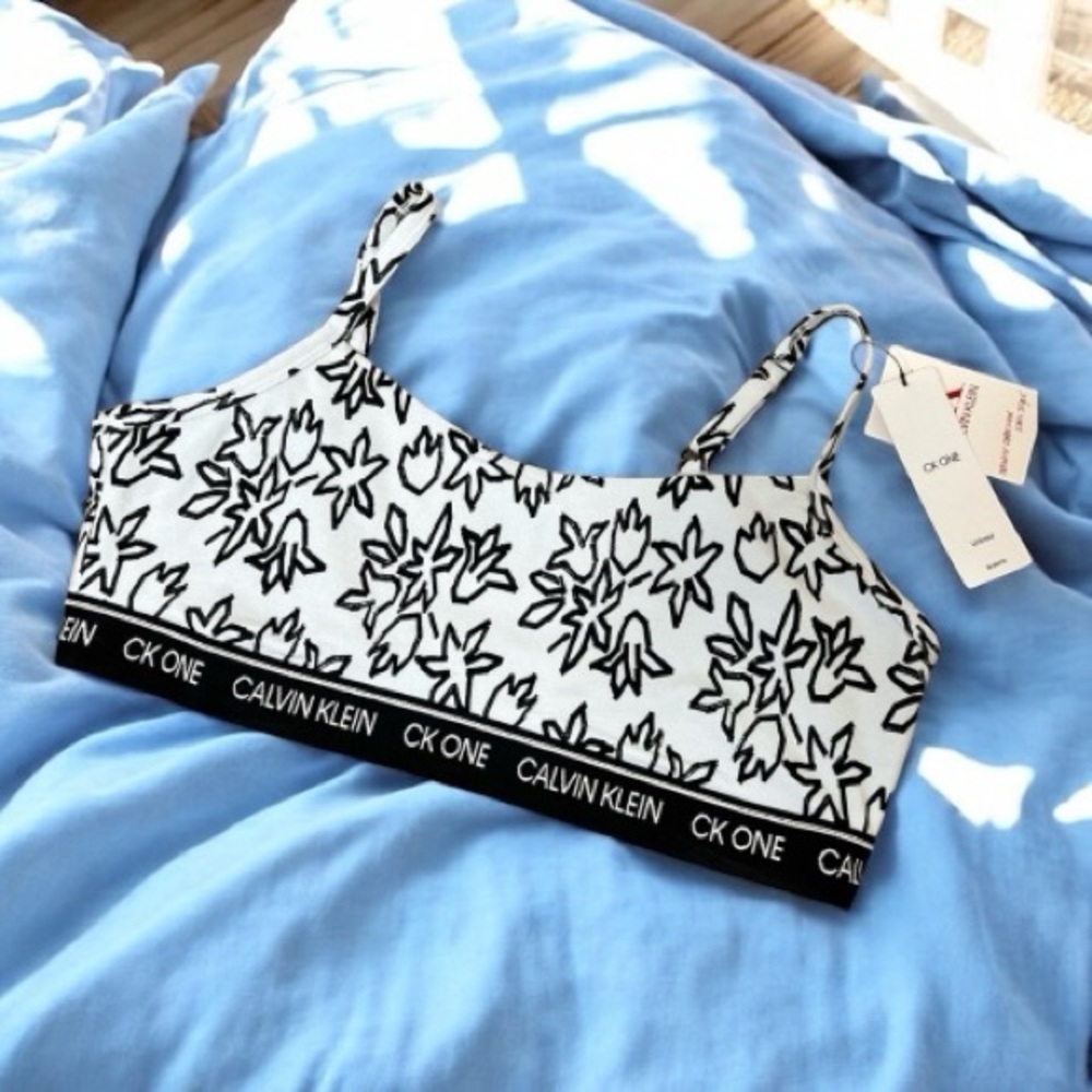 Calvin Klein CK One Unlined Bralette size Large